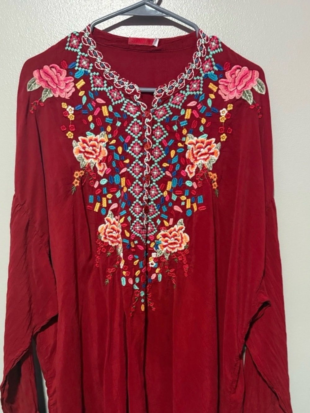 Johnny Was Beautiful Embroidered Burgundy Women’s Top, size XL